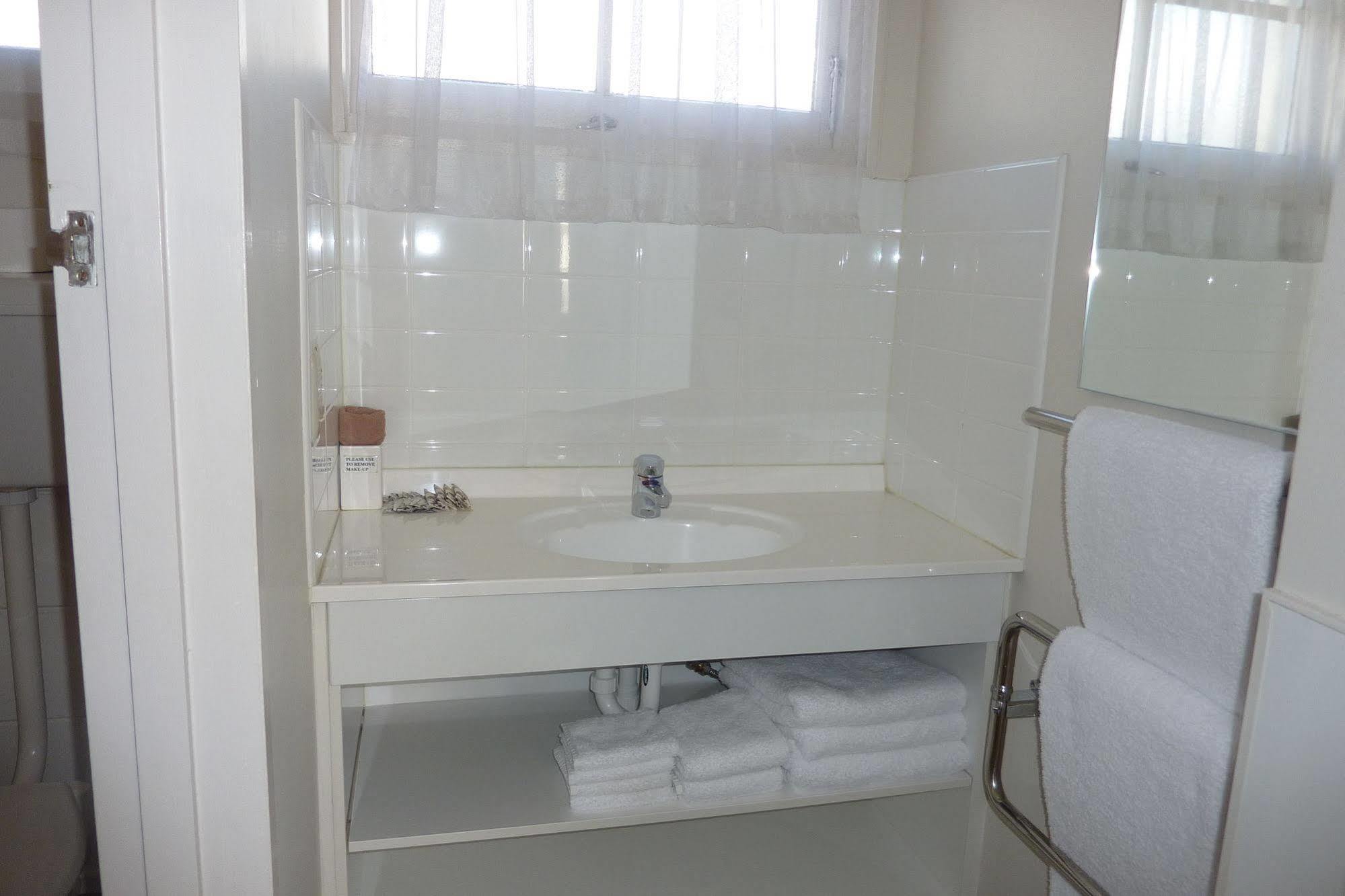 Colonial Inn Motel Christchurch Ngoại thất bức ảnh