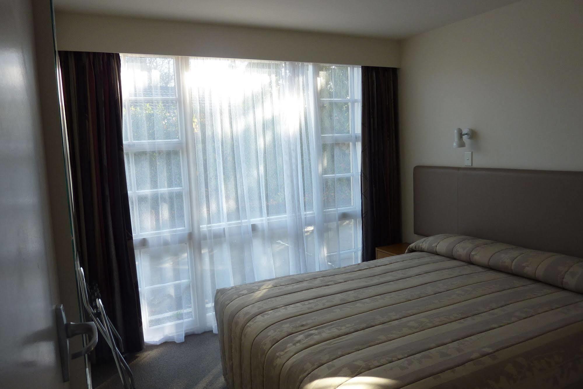 Colonial Inn Motel Christchurch Ngoại thất bức ảnh